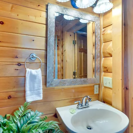 Lovely Gatlinburg Cabin With Private Hot Tub! Exterior photo