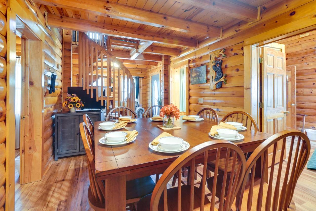 Casa de Férias Lovely With Private Hot Tub! Gatlinburg