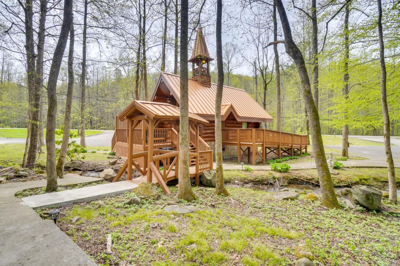 Holiday home Lovely With Private Hot Tub!